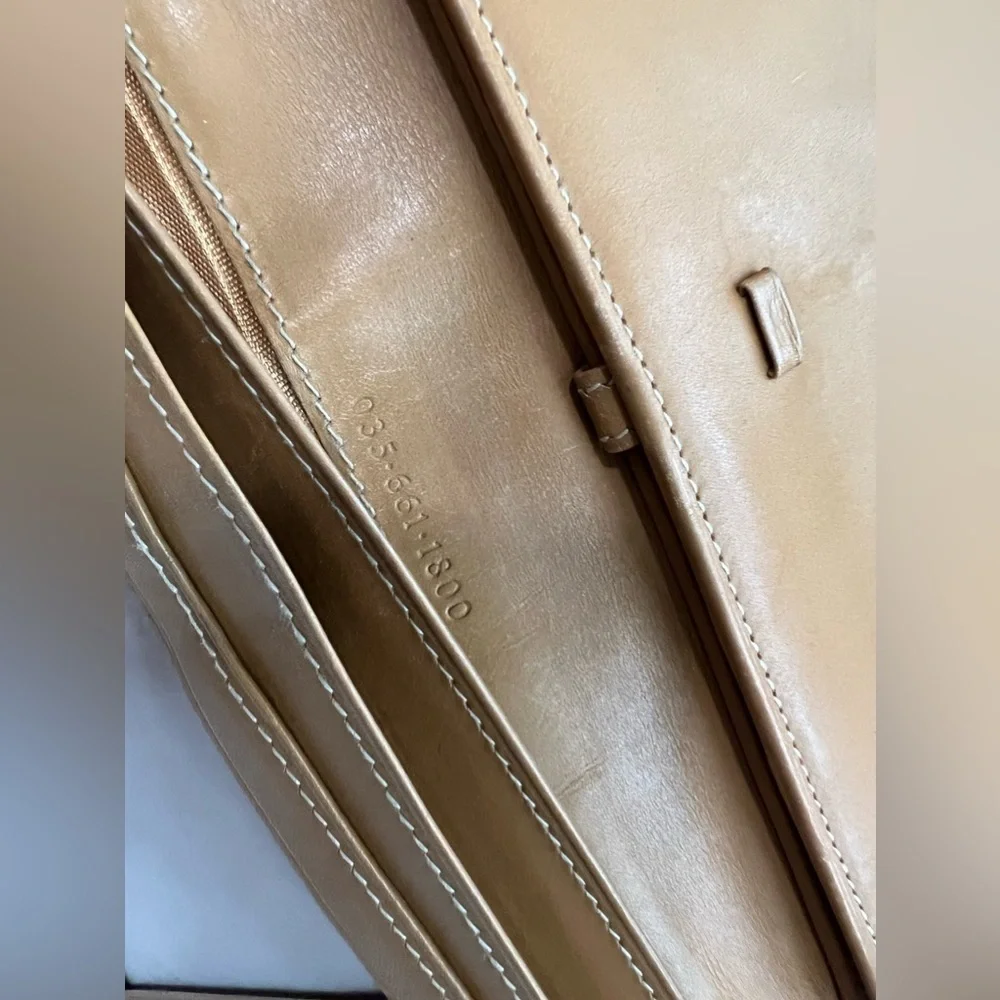Gucci
vintage GG Canvas French Purse - Picture 11 of 14